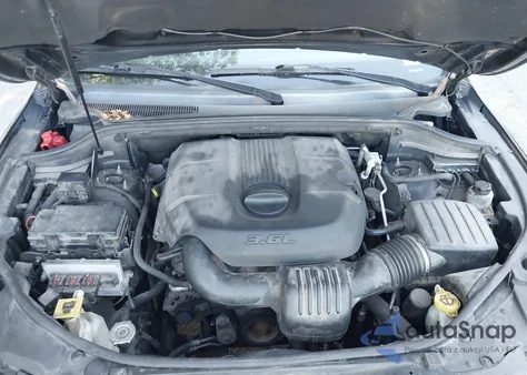 2011 Jeep Grand Cherokee Laredo из США, поврежденный, VIN 1J4RR4GG6BC550256